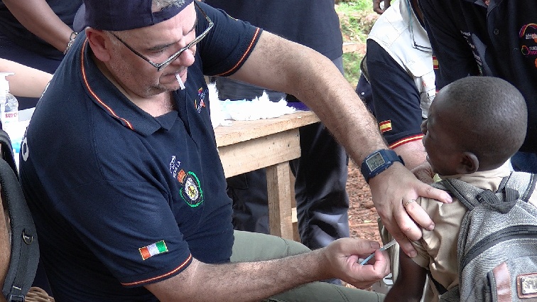 Grupo IHP supera las expectativas de niños inmunizados contra la meningitis en Costa de Marfil