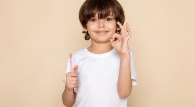 Higiene bucodental en niños: cómo deben cepillarse los dientes según su edad