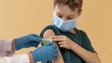 Andalucía anuncia la vacuna gratuita frente al papiloma para los varones que cumplan los 12 años
