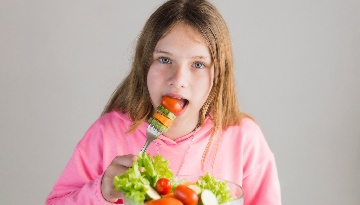 Una alimentación saludable y actividad física moderada previenen la aparición de la diabetes tipo 2 en niños y adolescentes